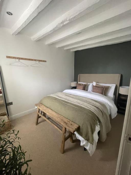 Nestled In Kendal Apartment Luaran gambar