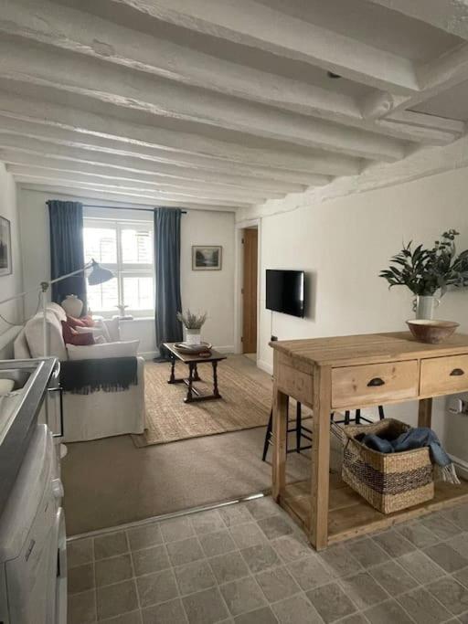 Nestled In Kendal Apartment Luaran gambar